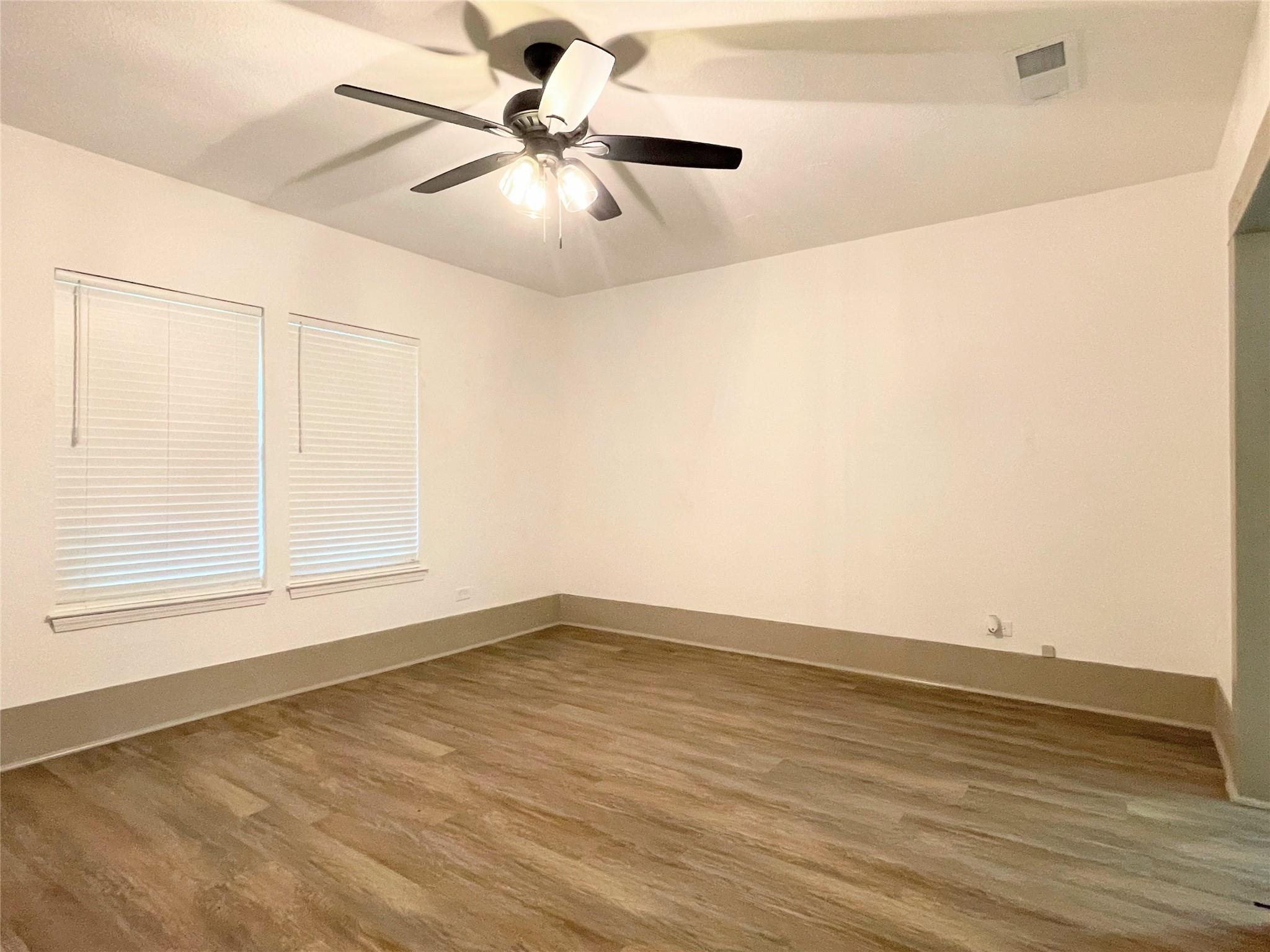 210 W Crescent Drive