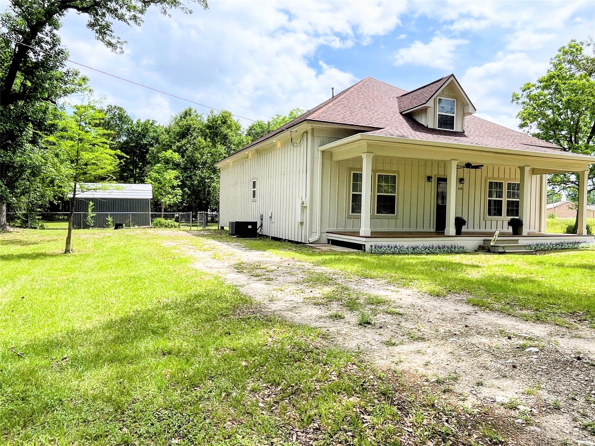 210 W Crescent Drive
