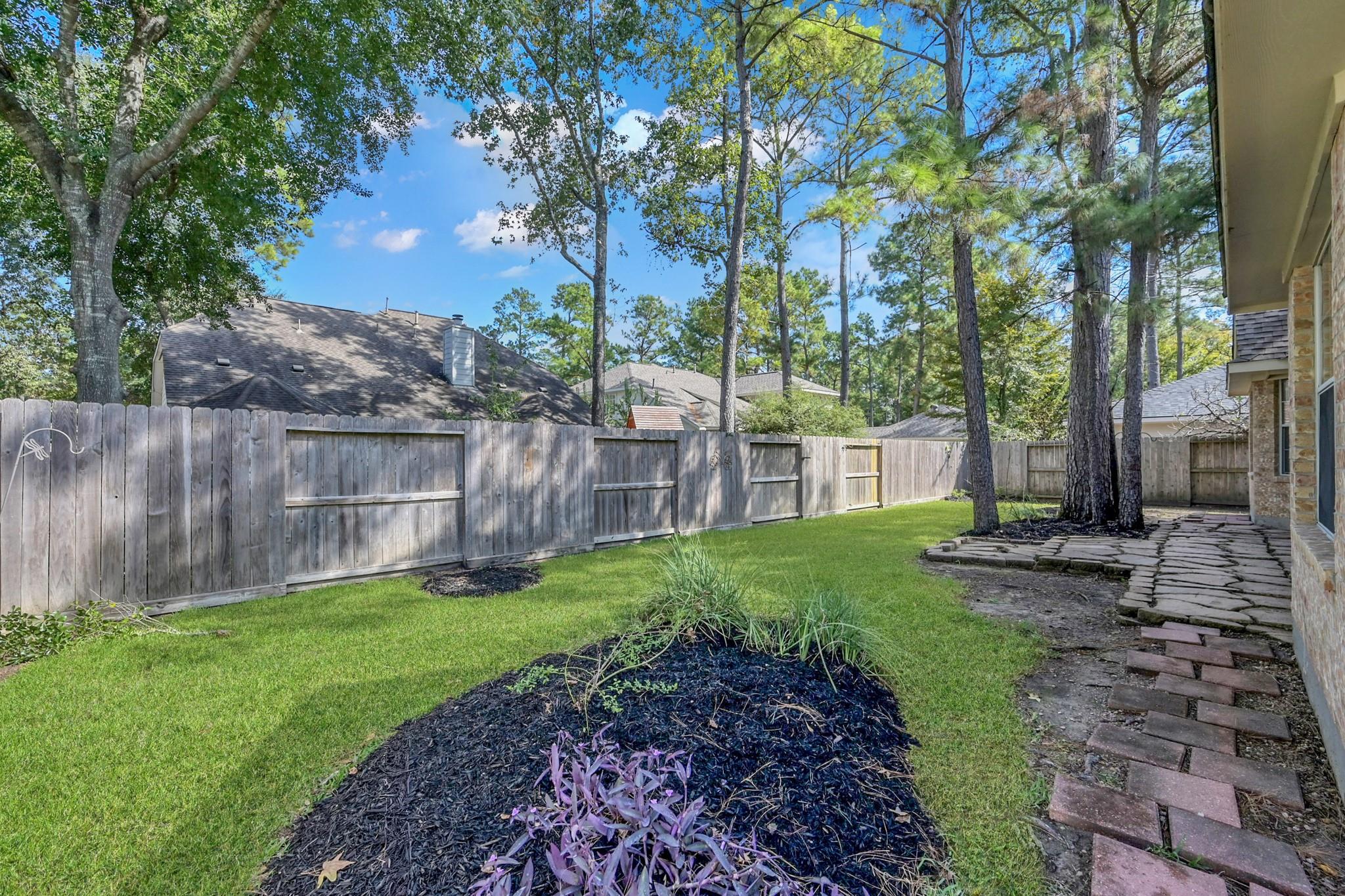 6 Long Springs Place