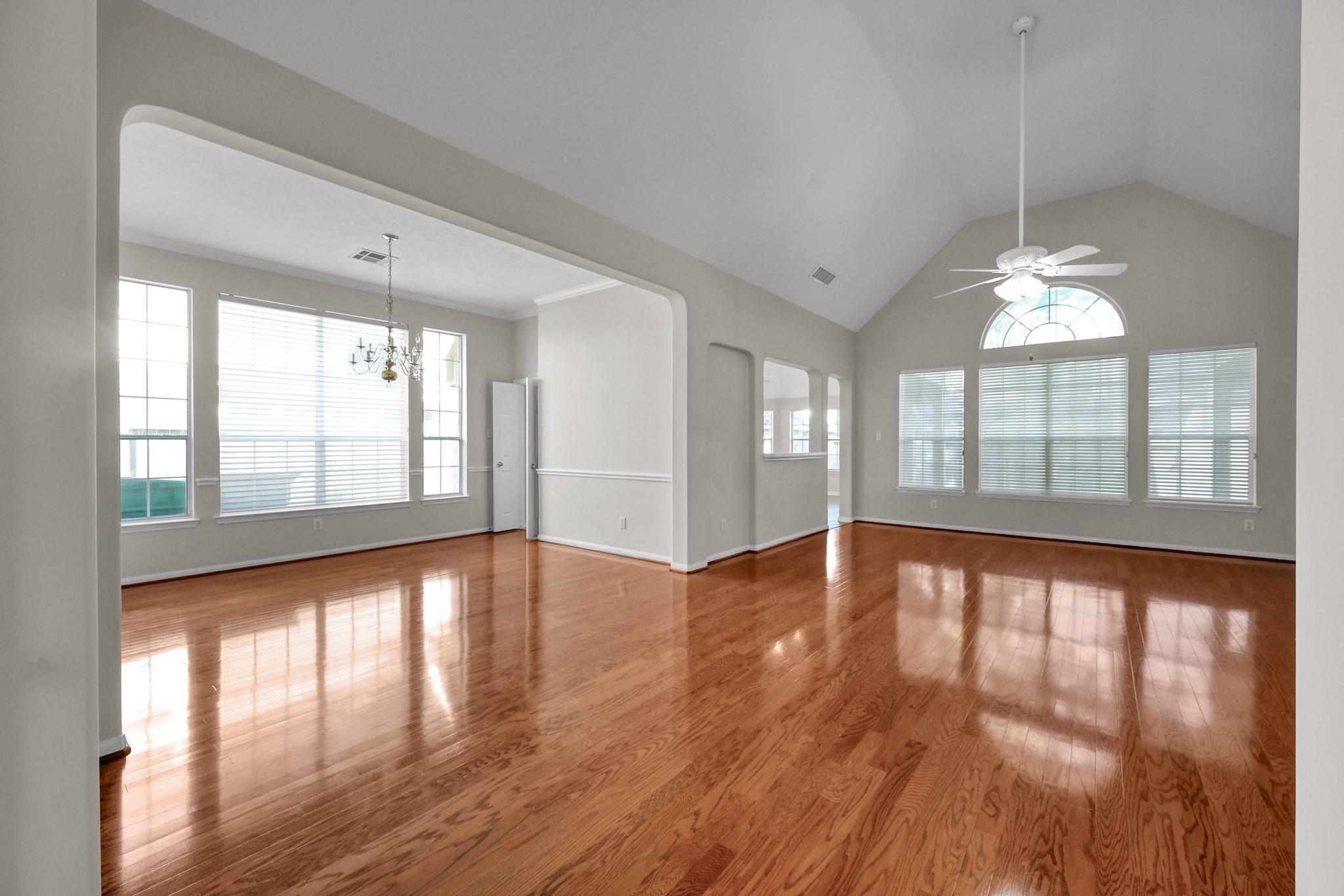 6 Long Springs Place