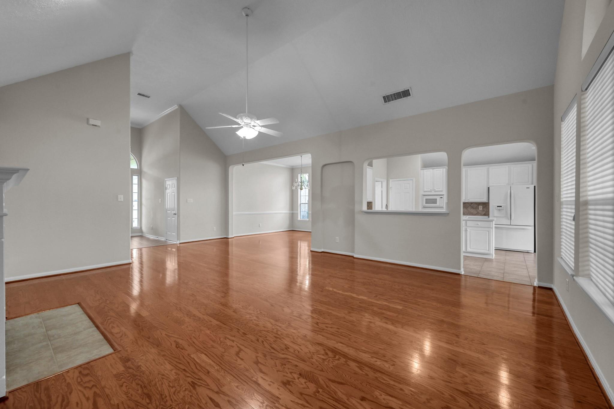 6 Long Springs Place