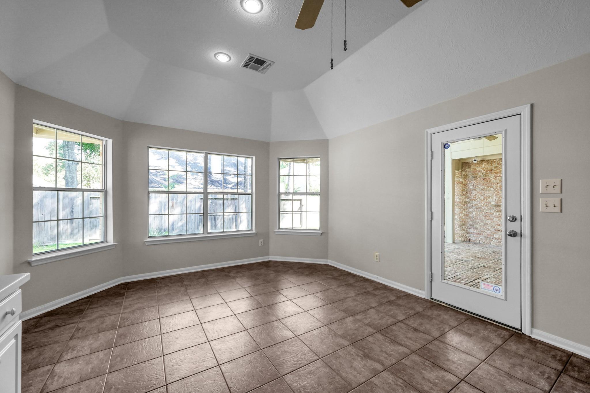 6 Long Springs Place