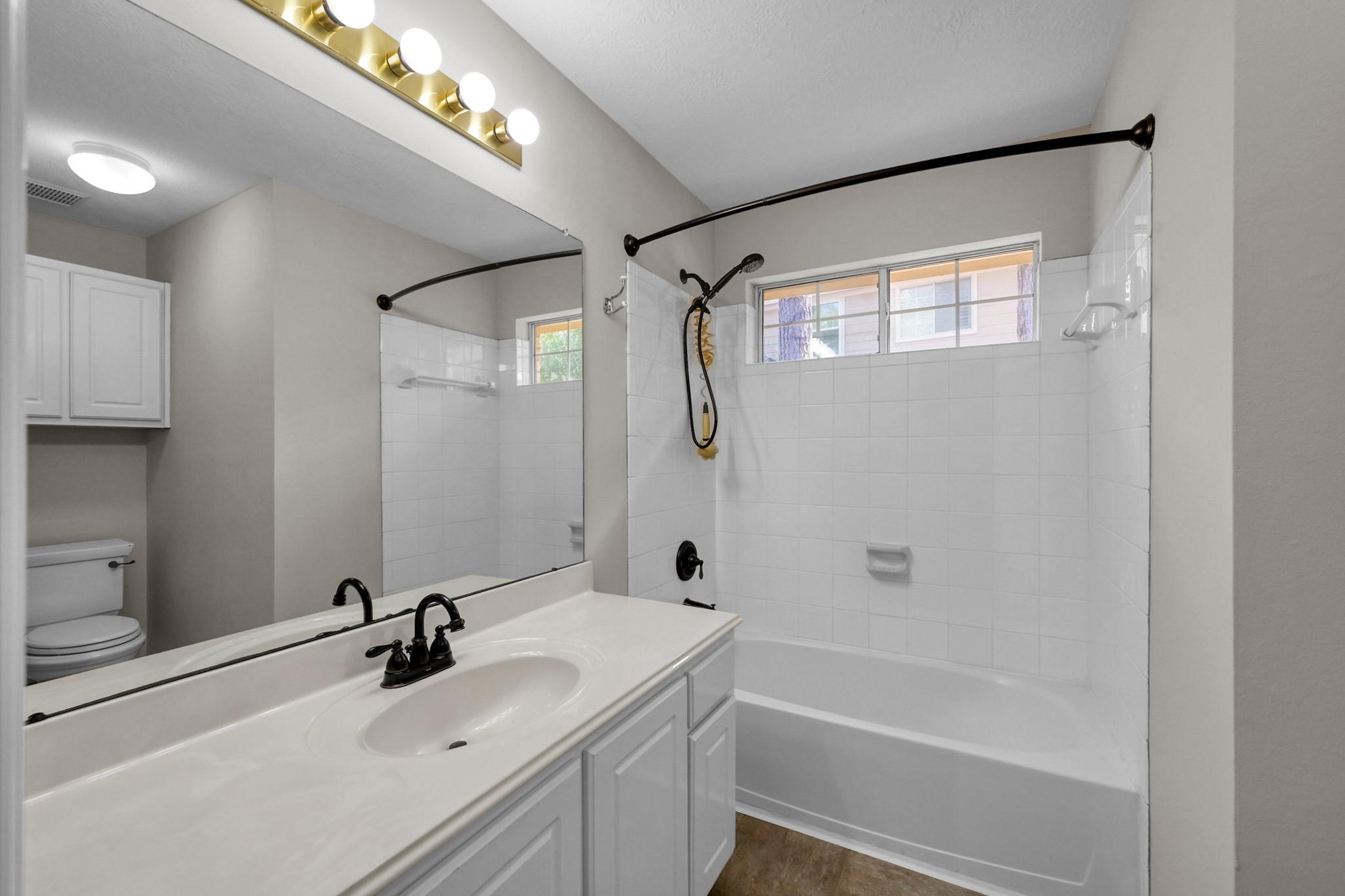 6 Long Springs Place