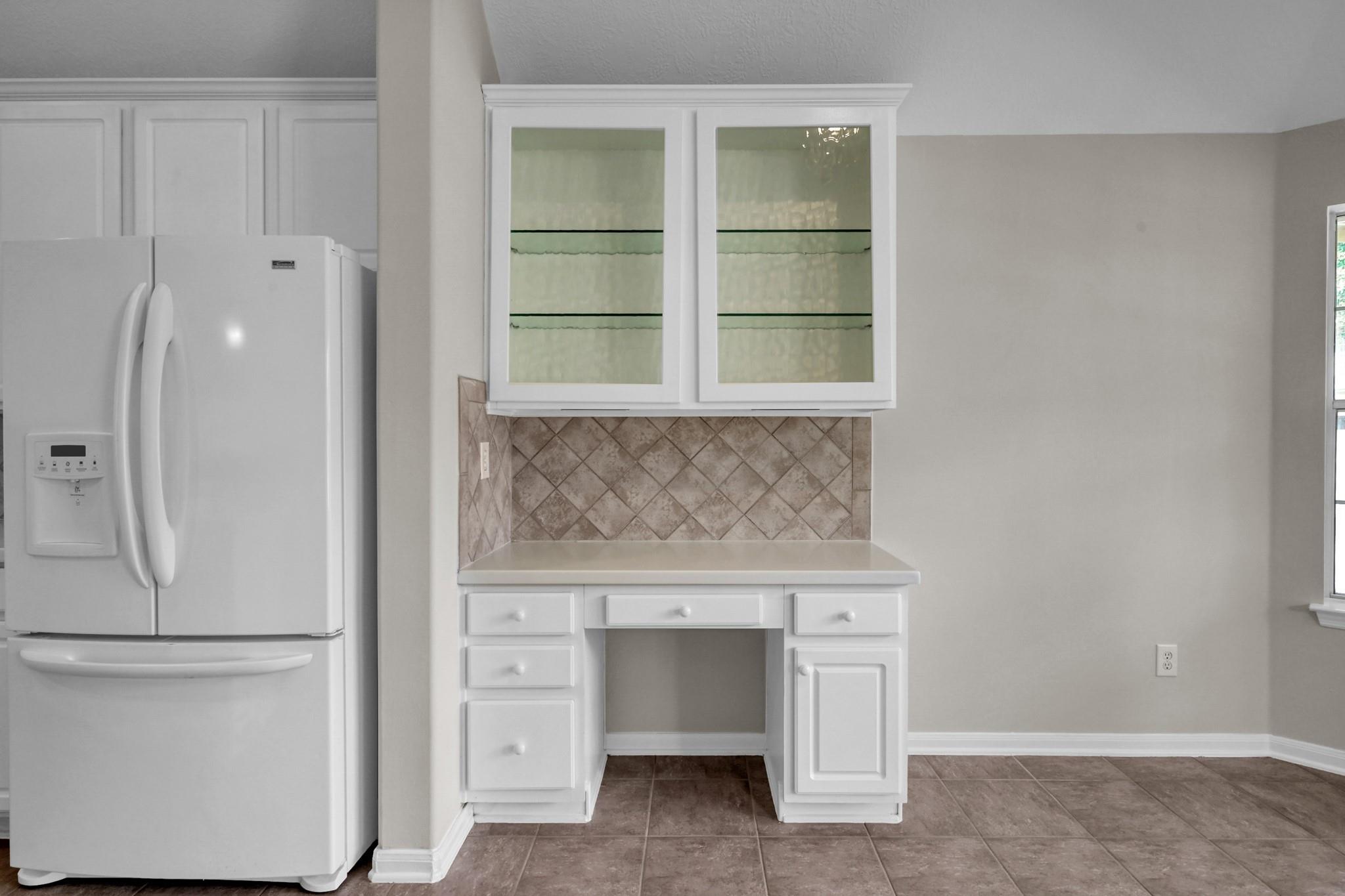 6 Long Springs Place