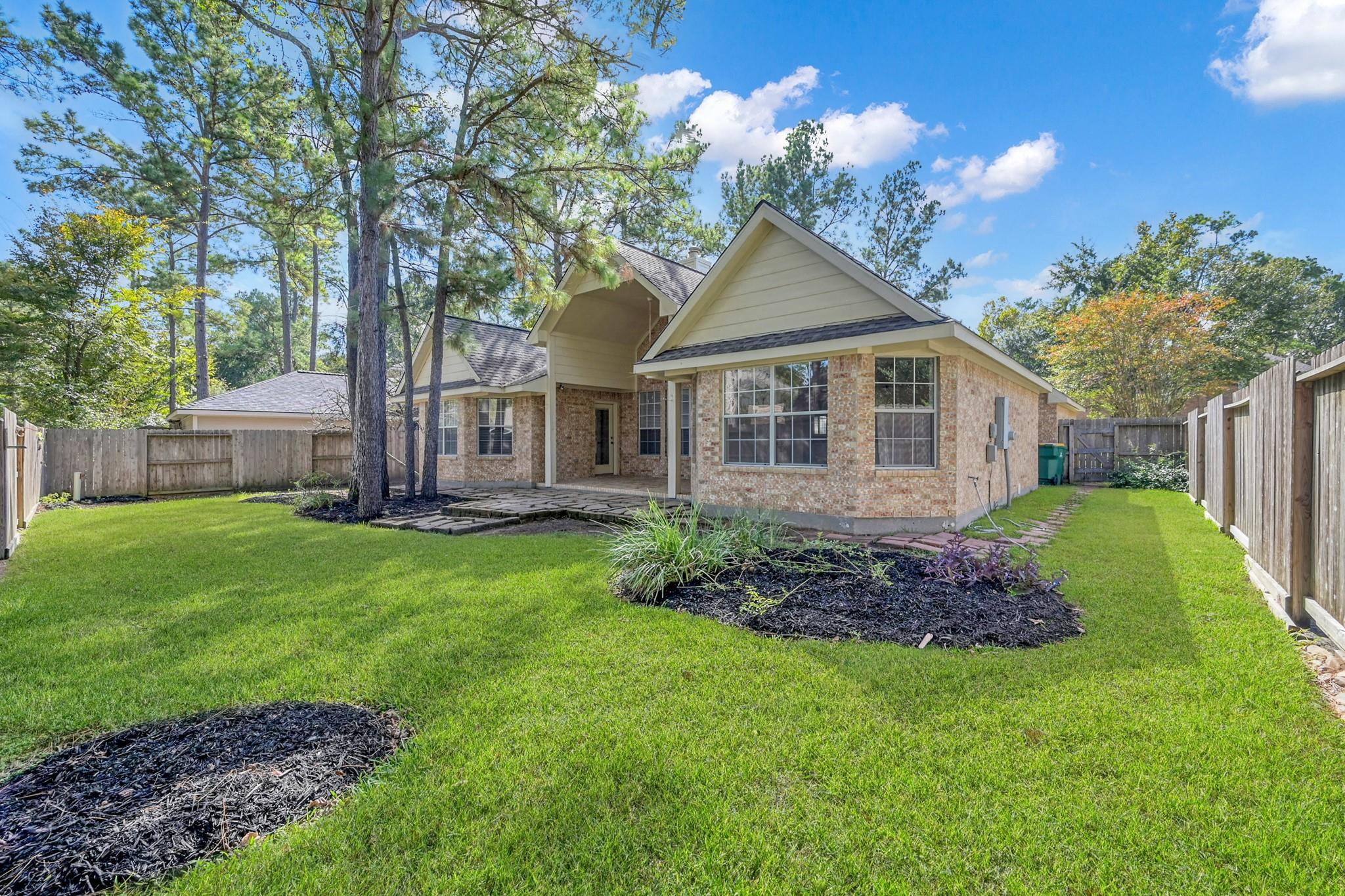 6 Long Springs Place