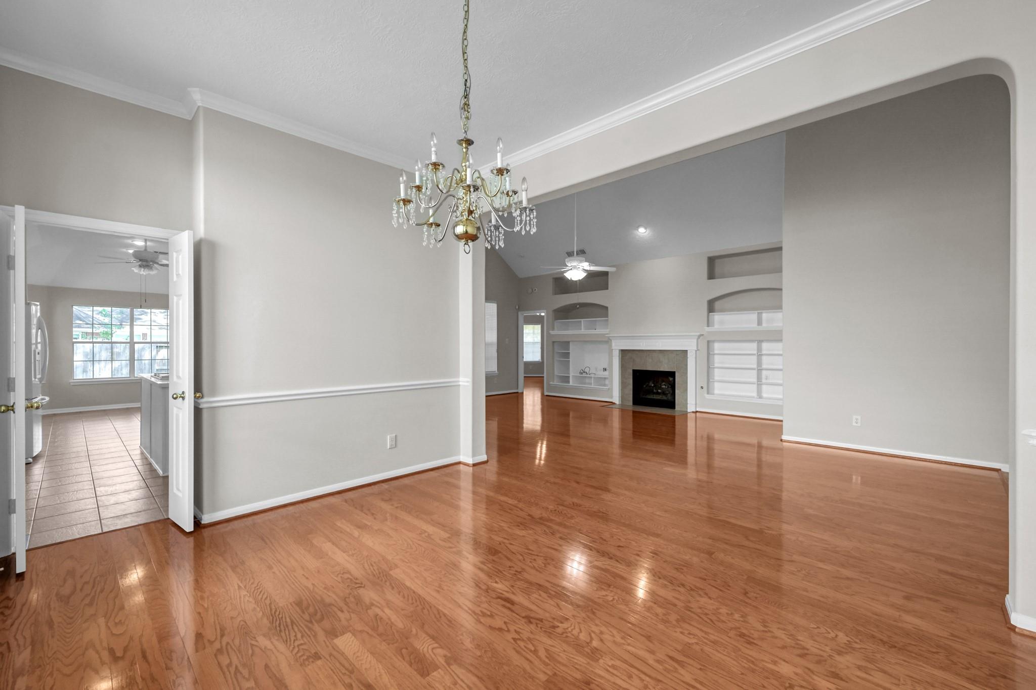 6 Long Springs Place