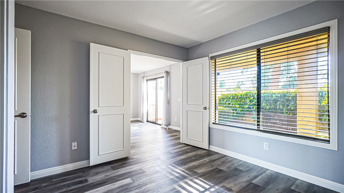 6 Aruba Street 235