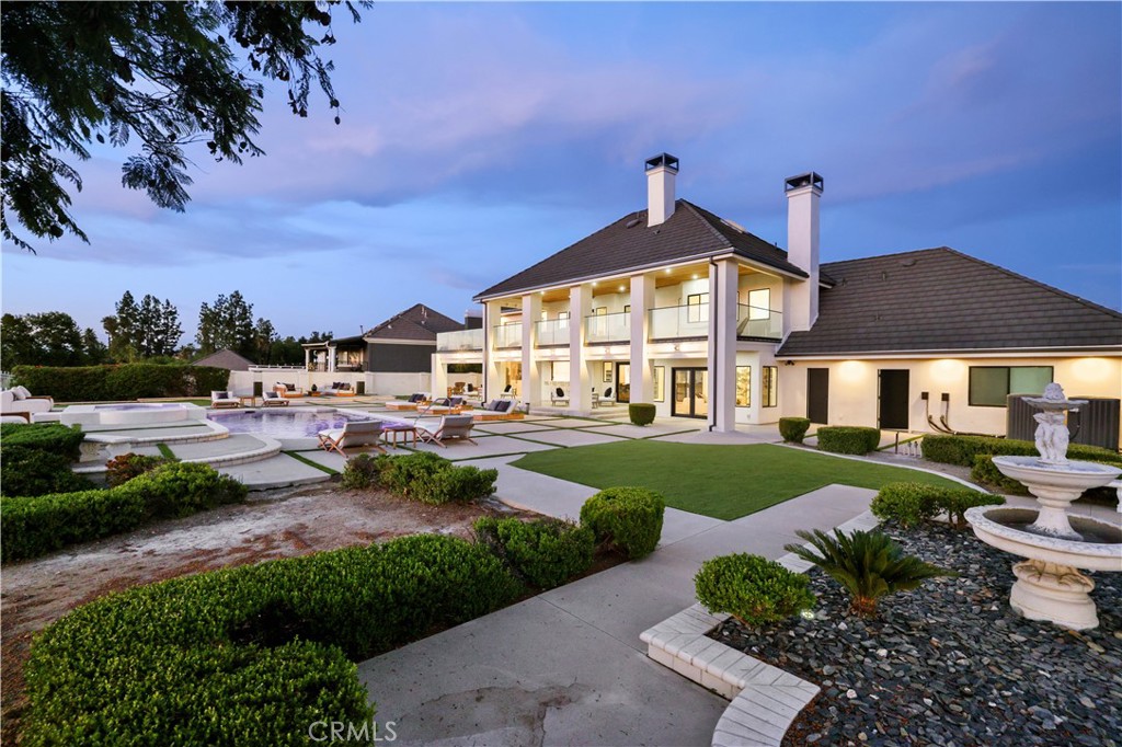 1257 Fetlock Way