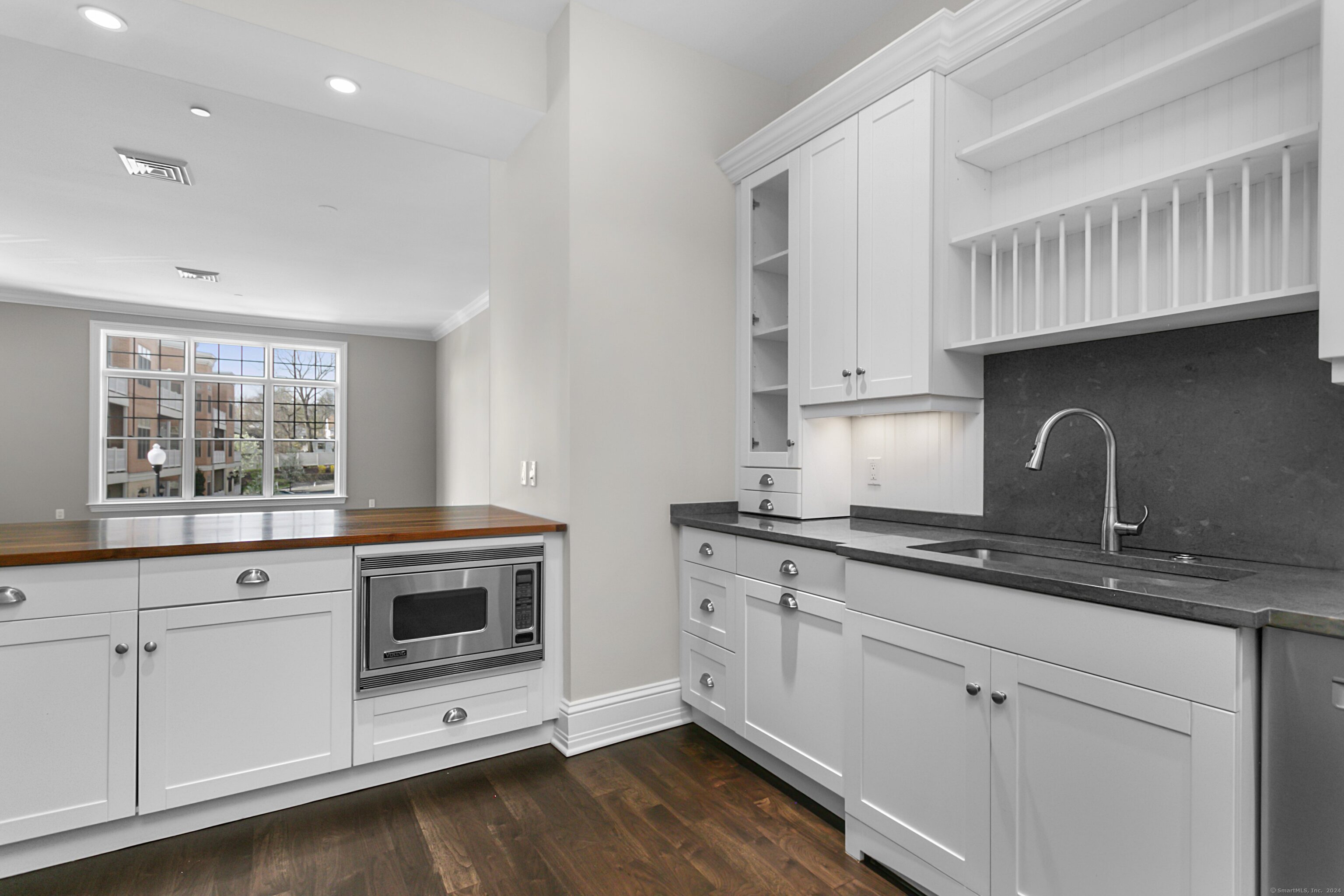 100 Stone Ridge Way APT 2G