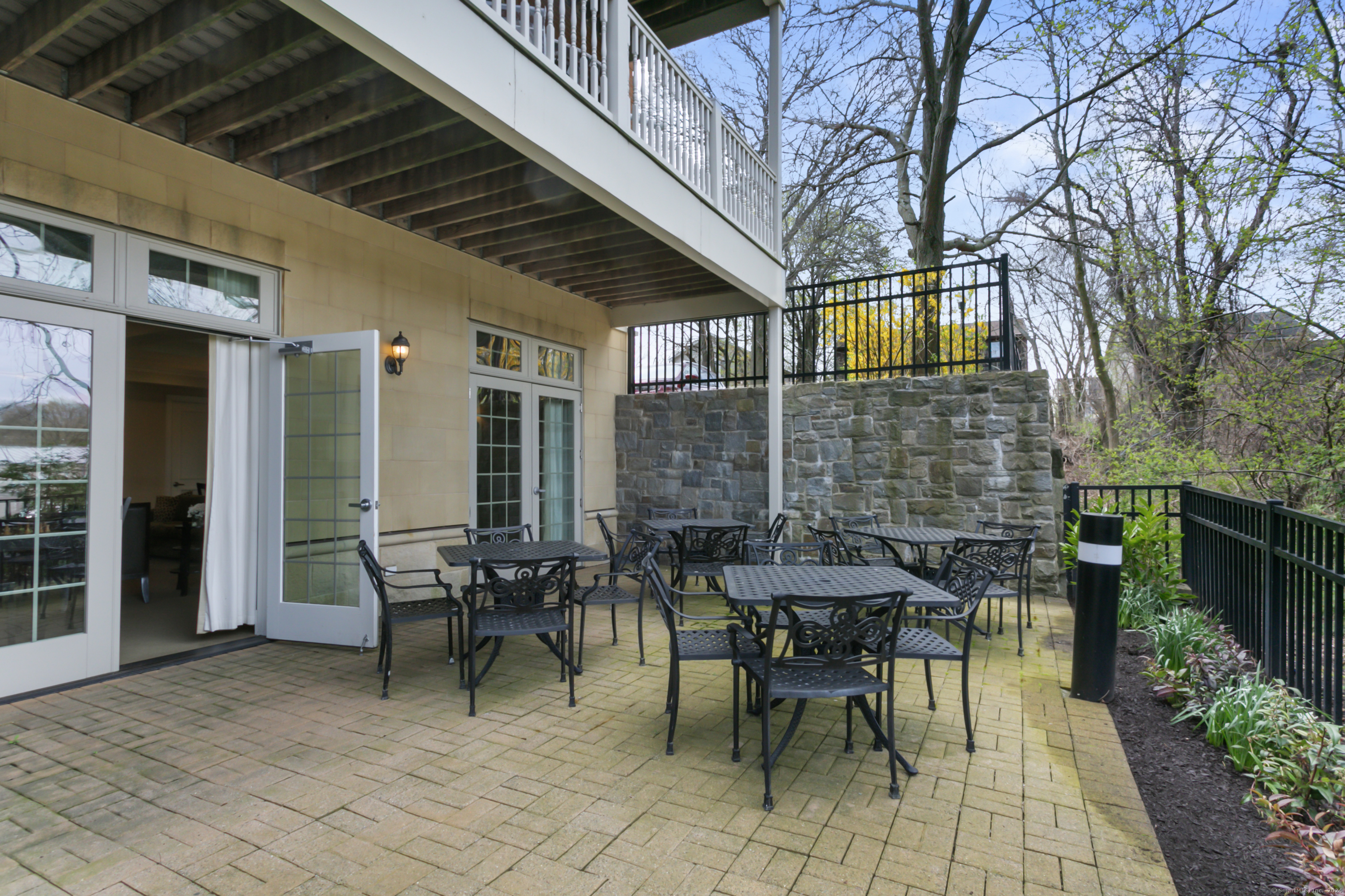 100 Stone Ridge Way APT 2G