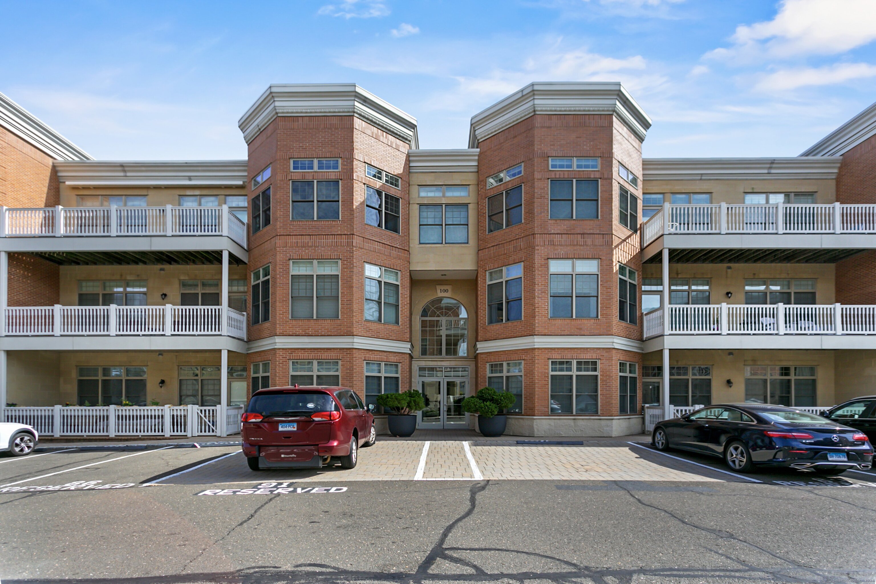 100 Stone Ridge Way APT 2G