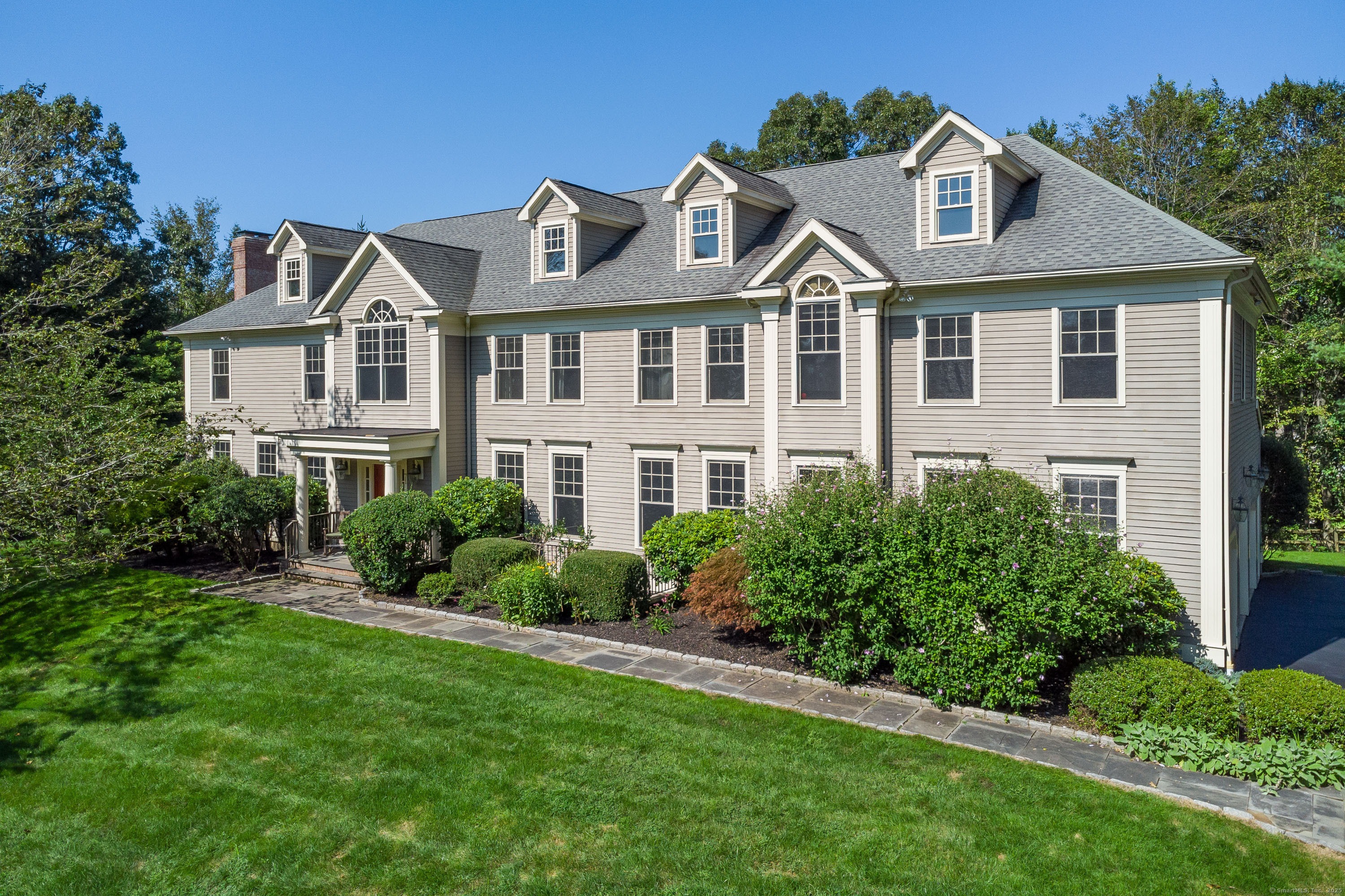 71 Lords Highway East