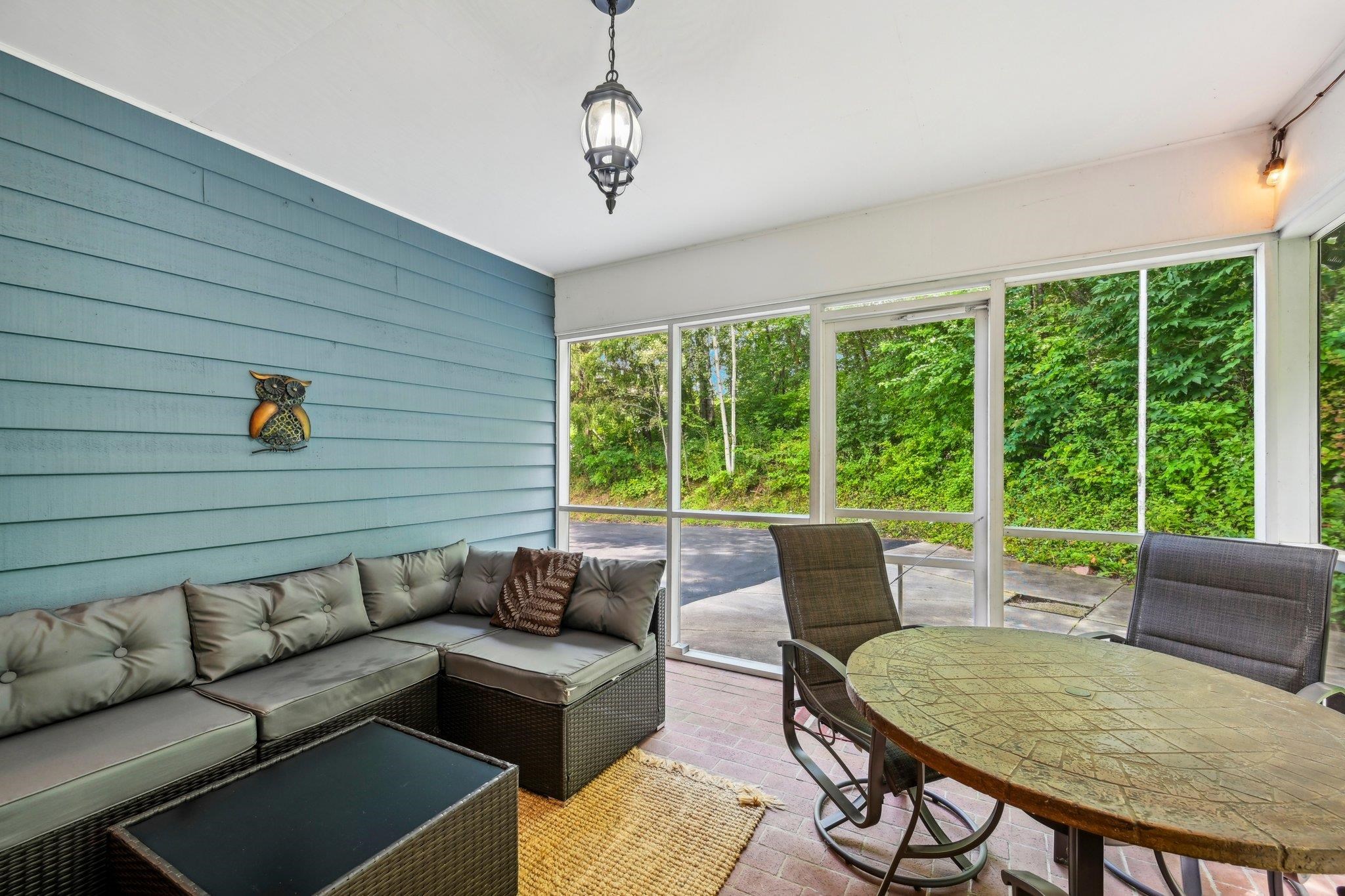 735 Westbrook Drive
