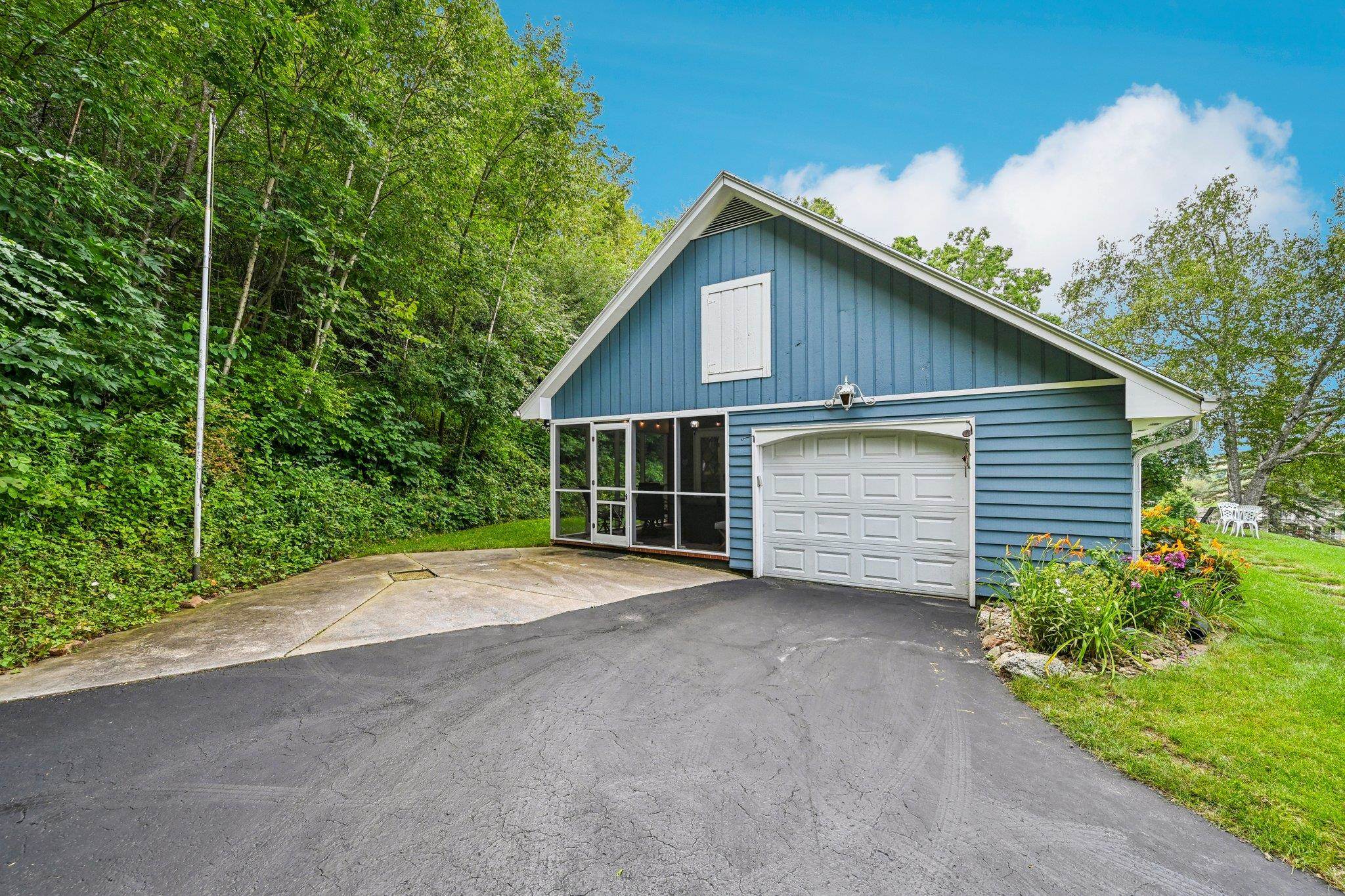 735 Westbrook Drive