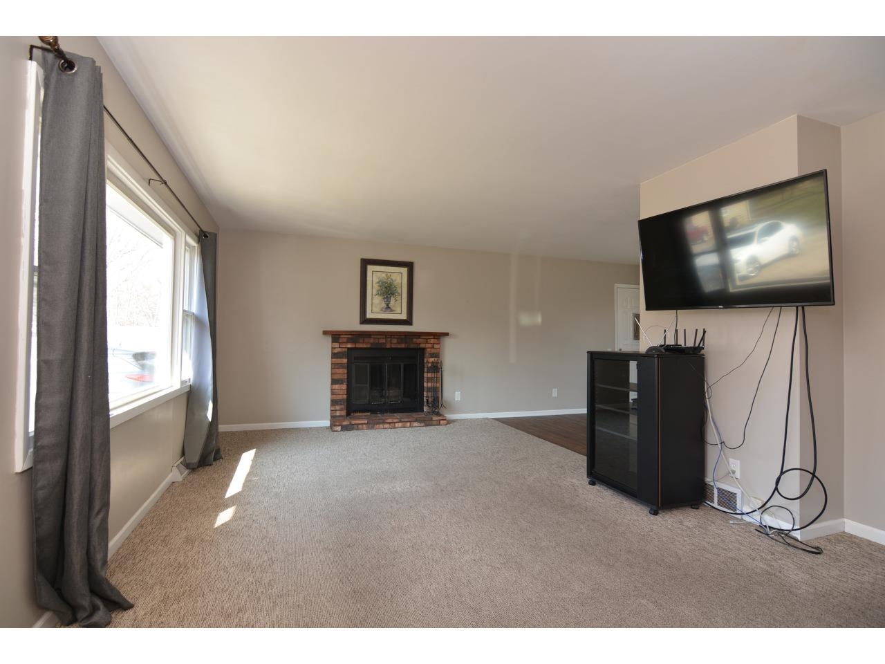 386 Munn Road