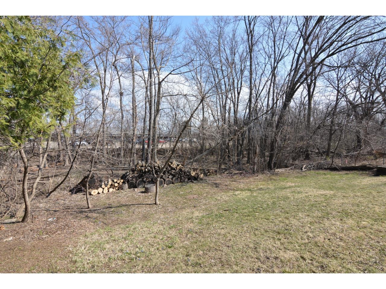 386 Munn Road