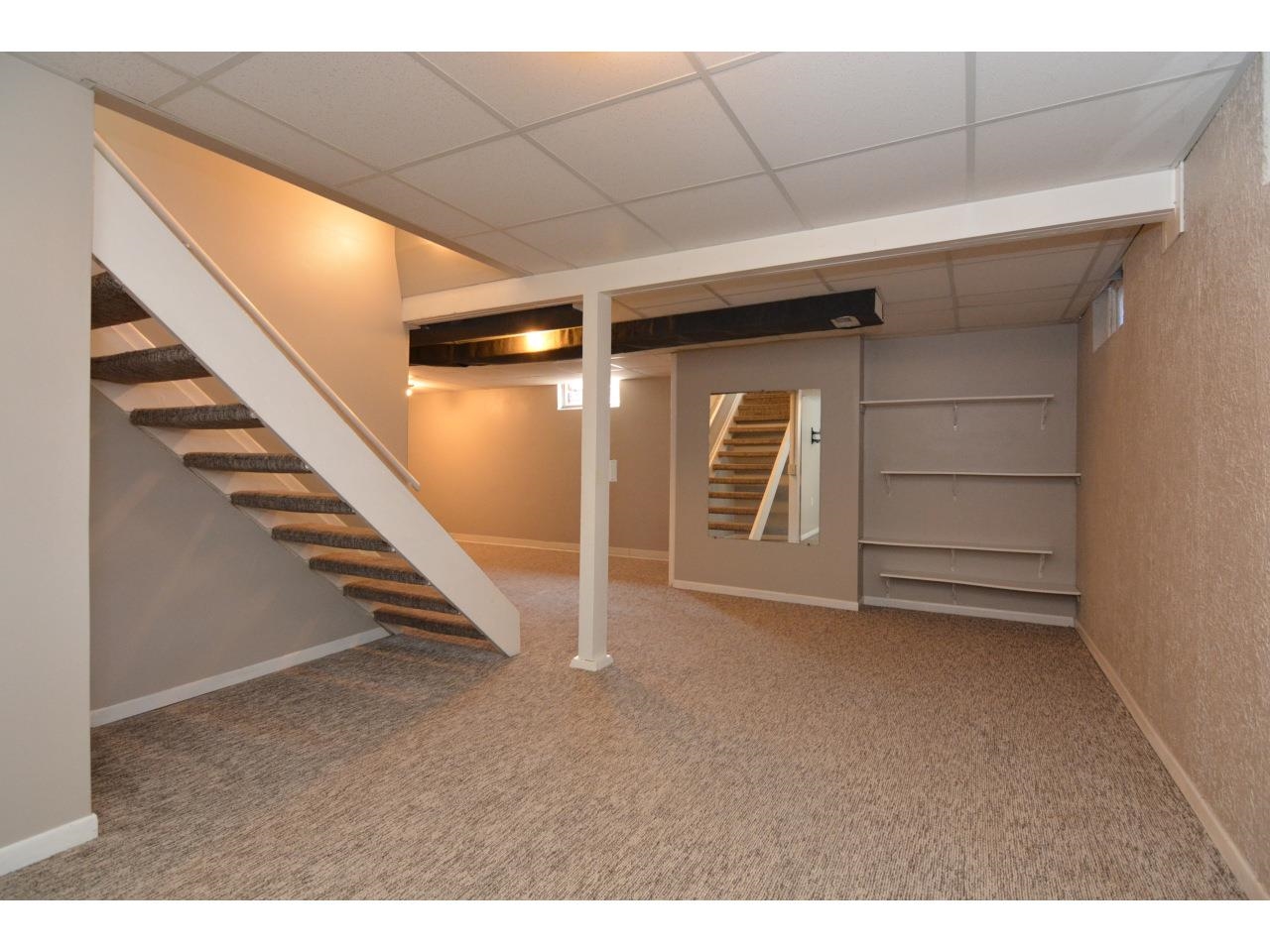 386 Munn Road