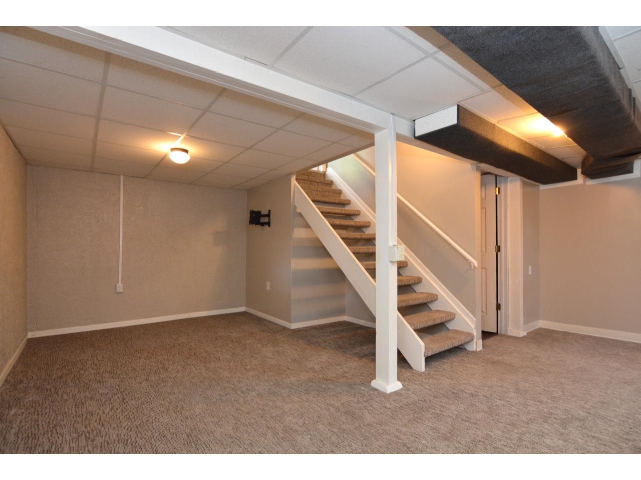 386 Munn Road
