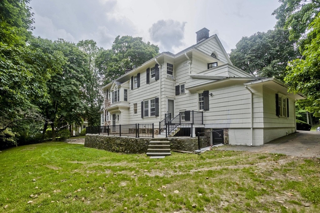 1150 Northampton