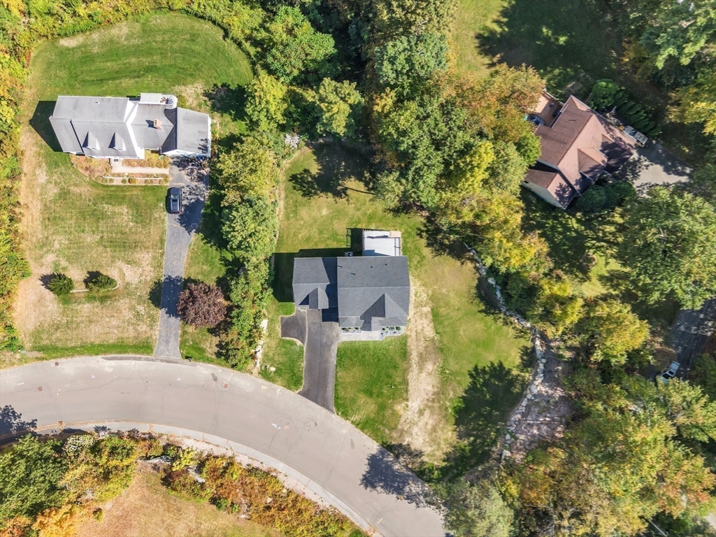16 Woodland Circle