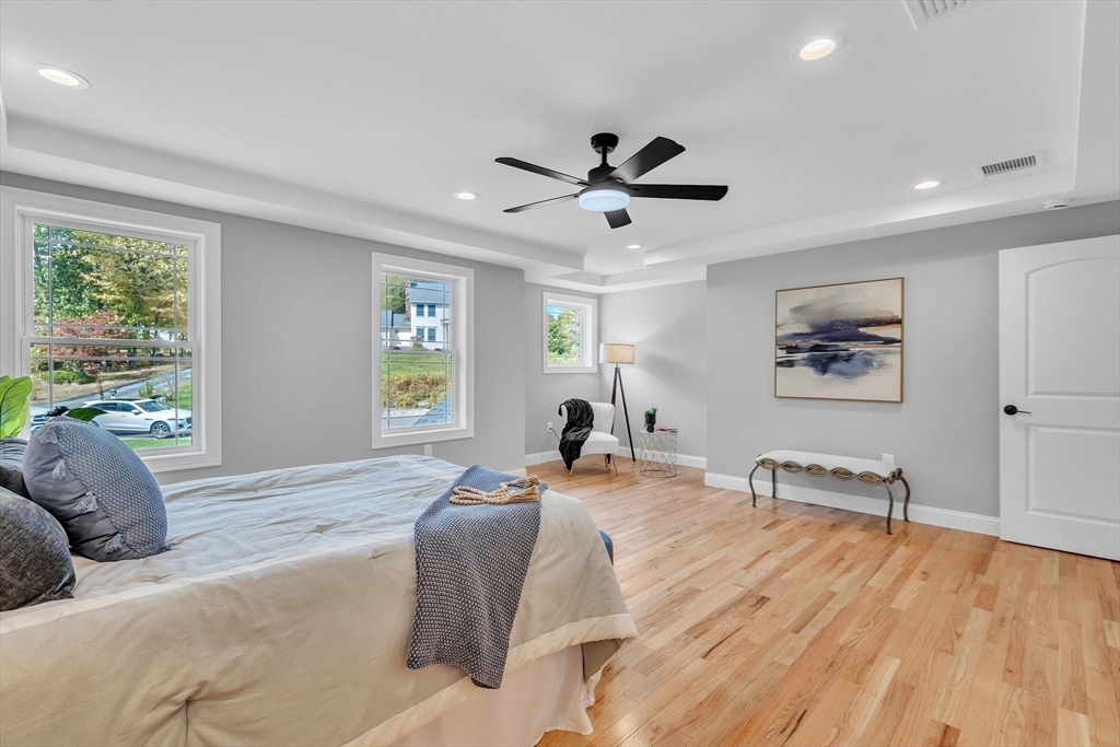 16 Woodland Circle
