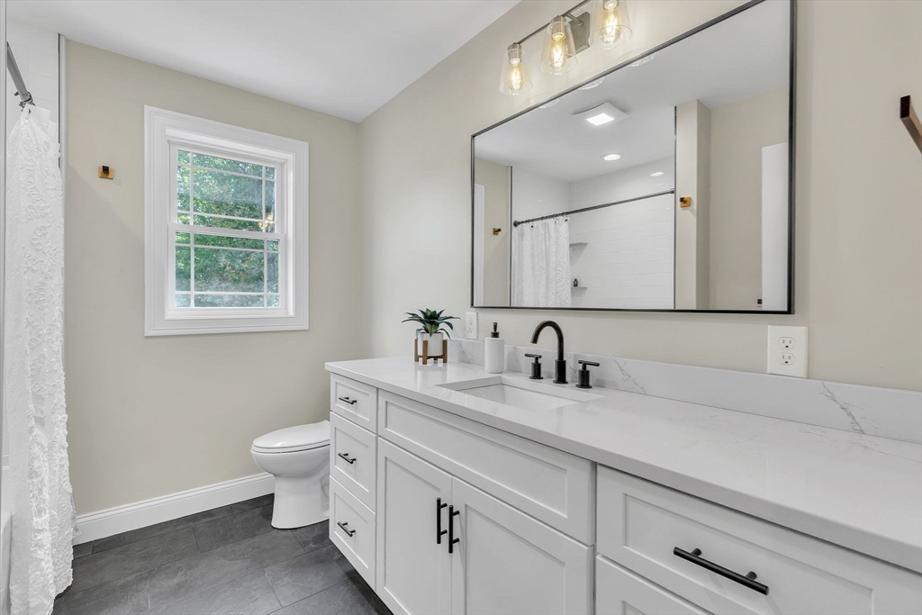 16 Woodland Circle