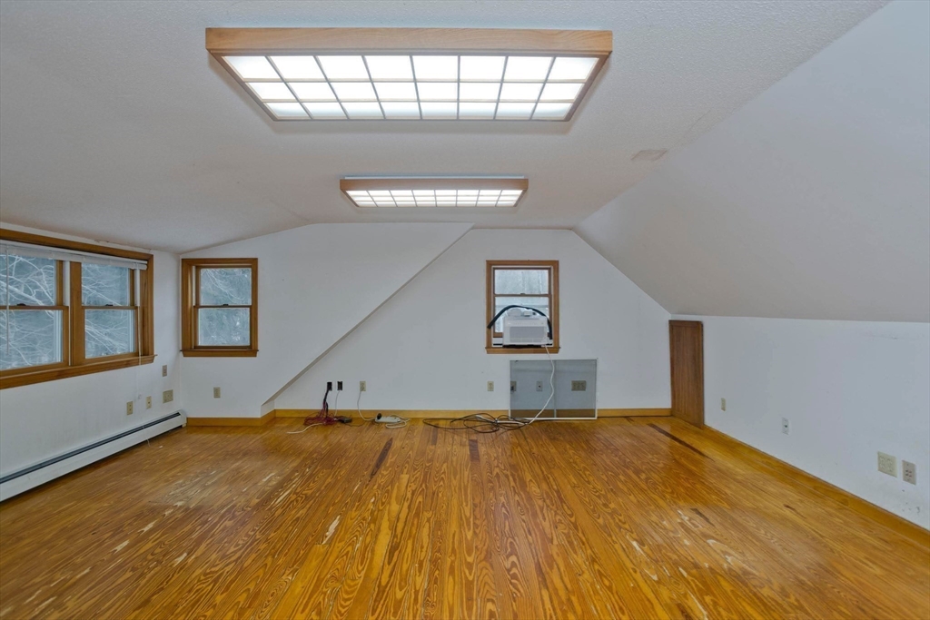 94 Amherst Rd