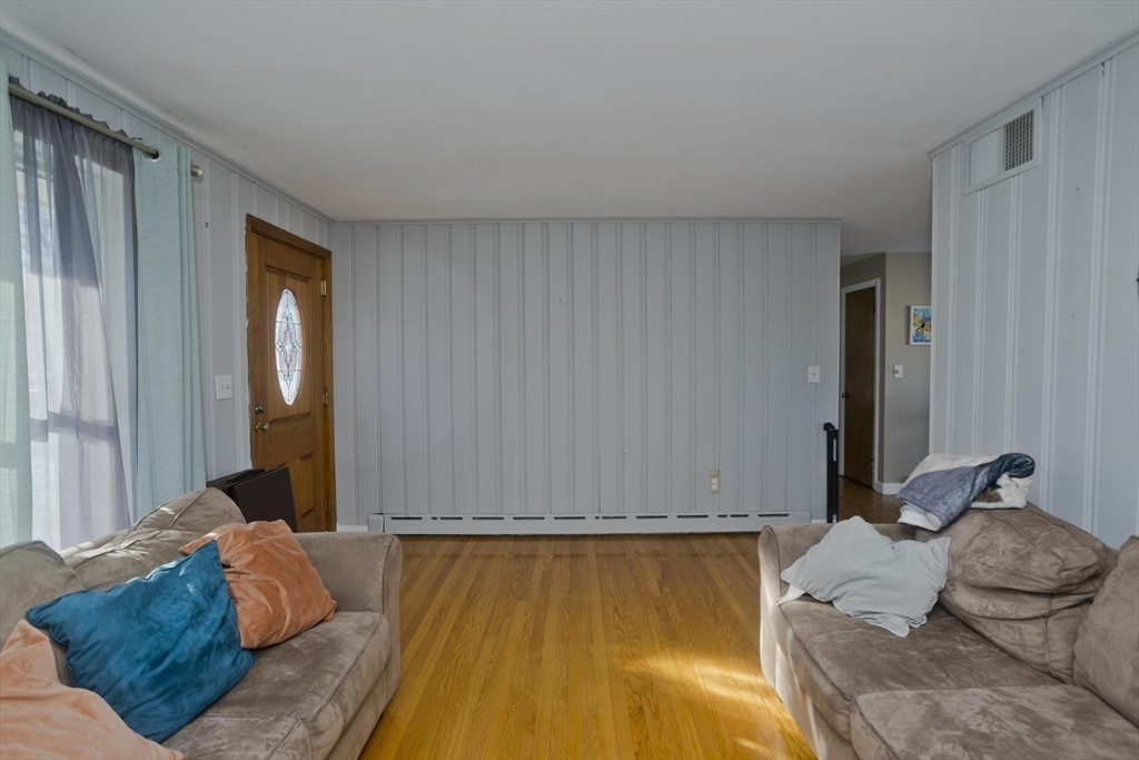 5 Carol Ave
