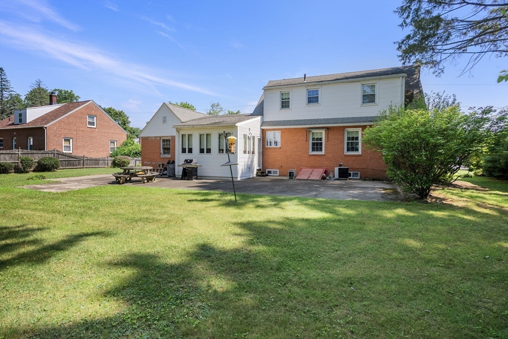 354 Rowley St