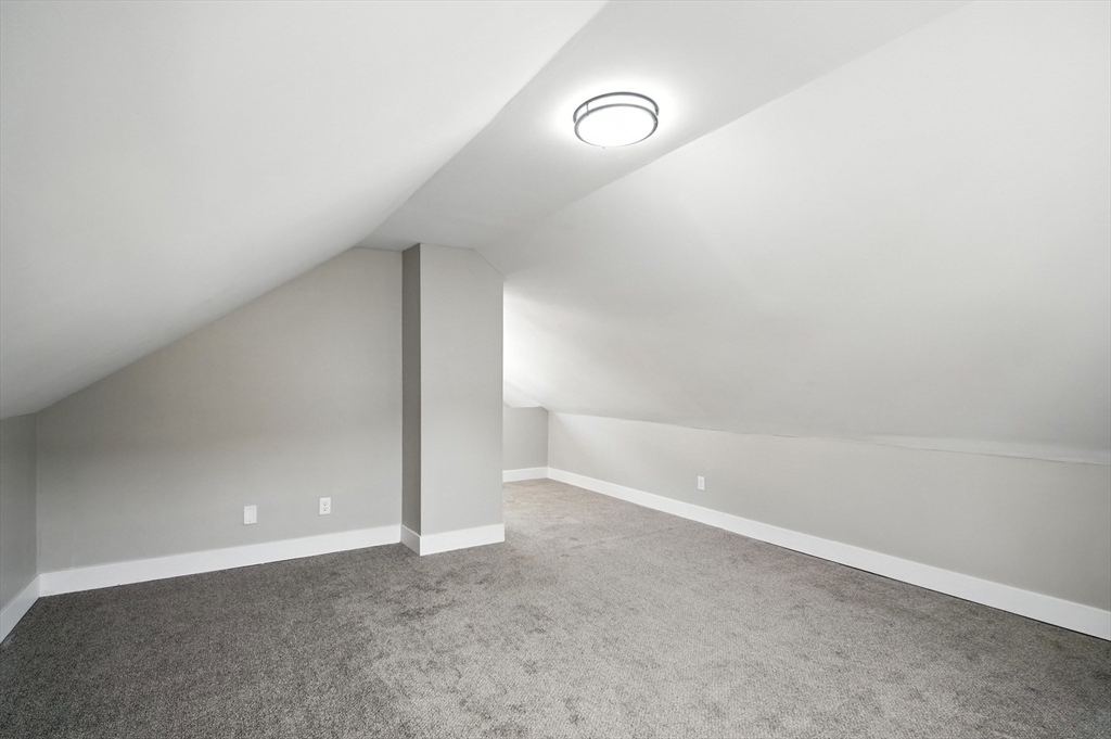 25 W Glen St