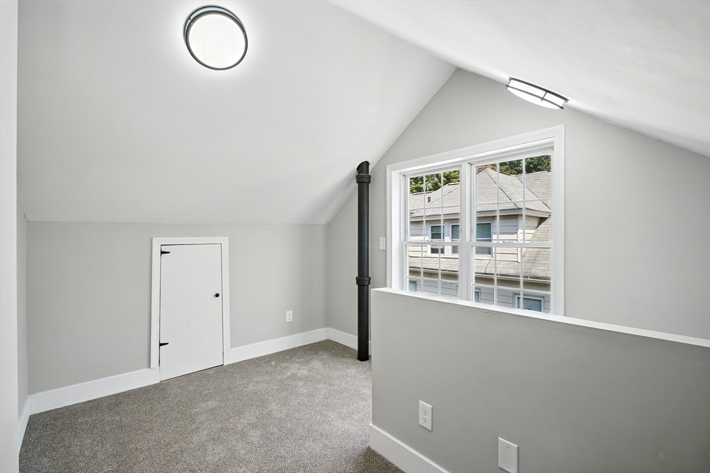 25 W Glen St