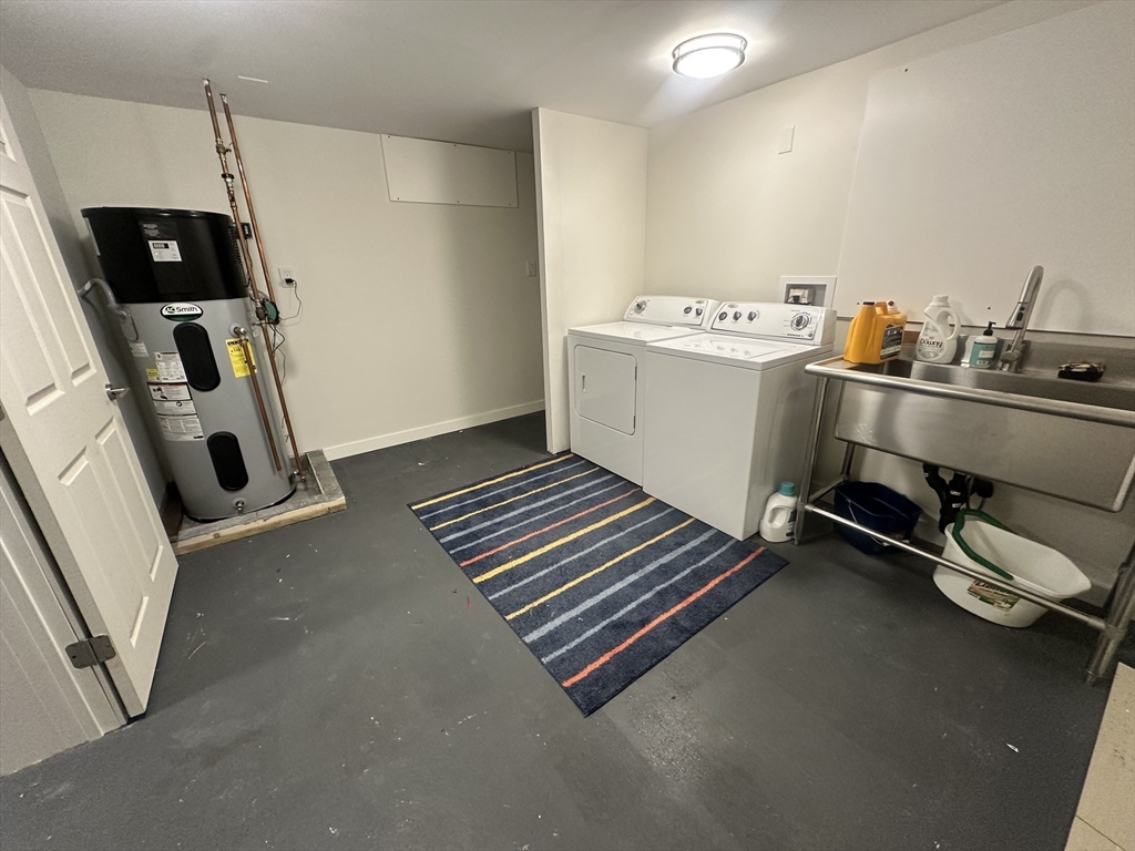 1 Eaton Ct # 1