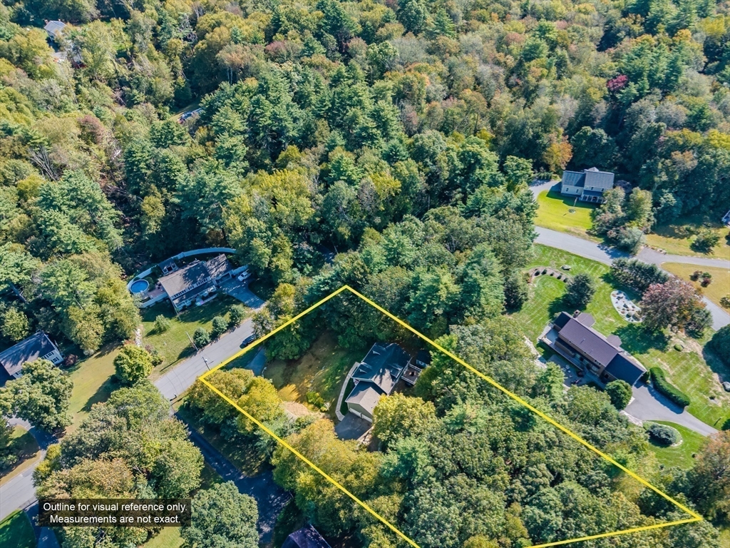 8 Hemlock Hollow