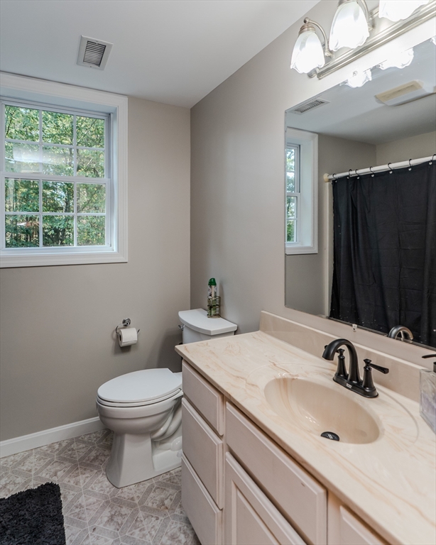 8 Hemlock Hollow