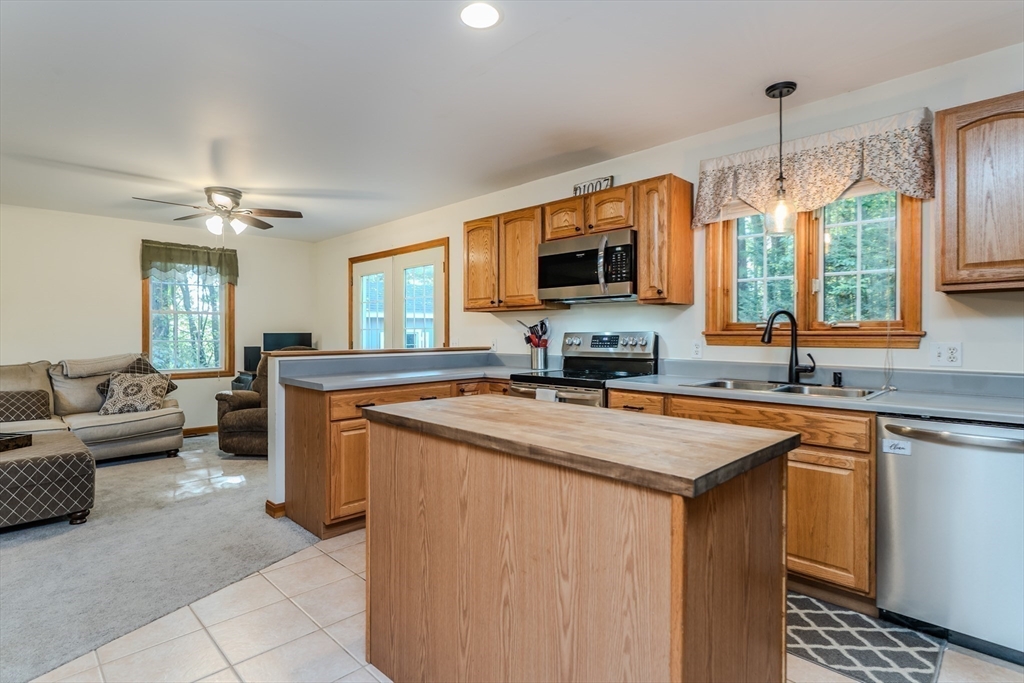 8 Hemlock Hollow