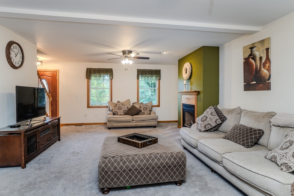 8 Hemlock Hollow