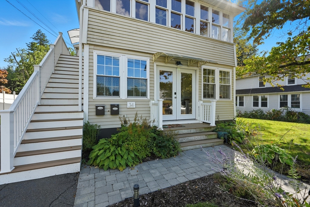 34 Briggs St