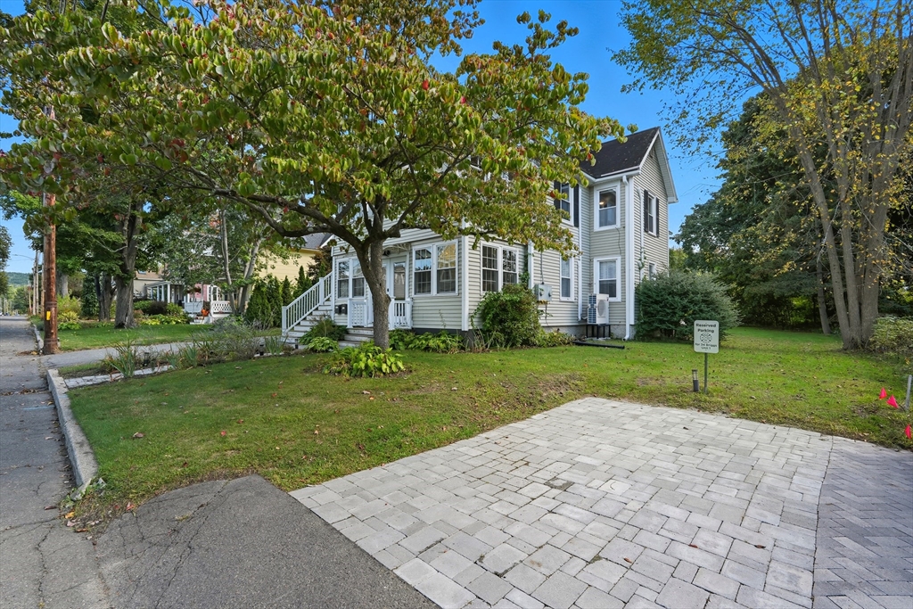 34 Briggs St