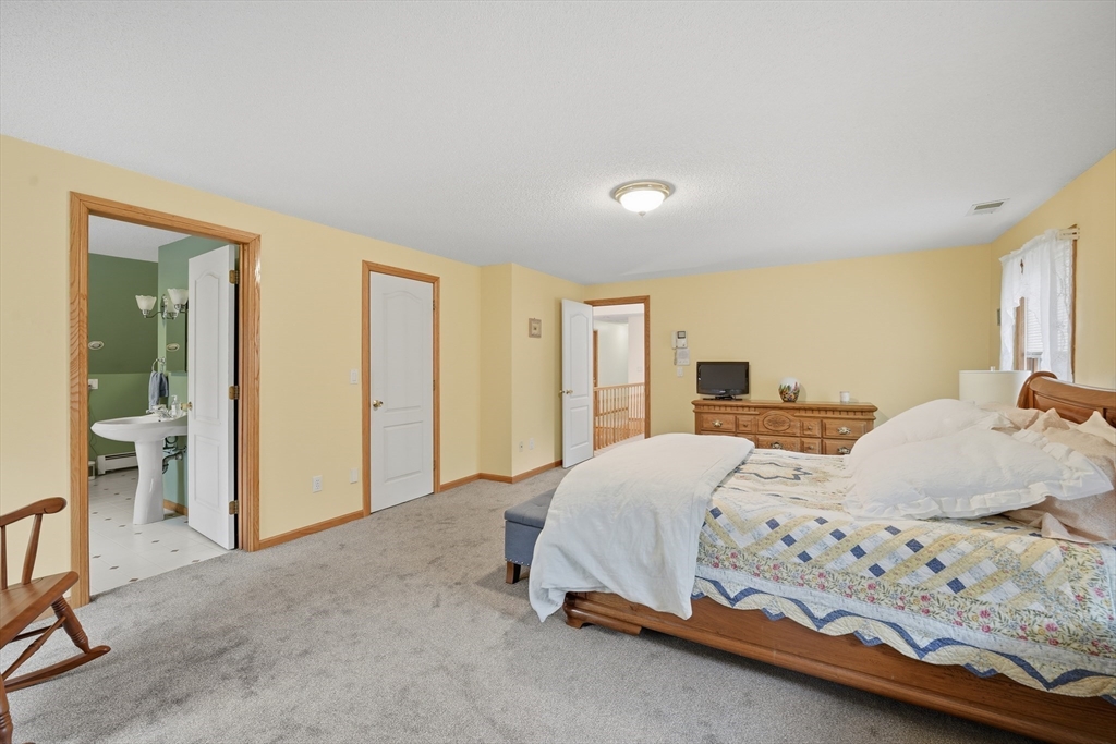 155 Woodland Way