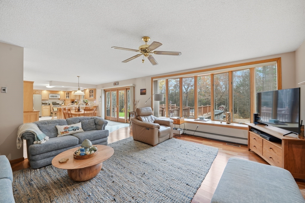 155 Woodland Way