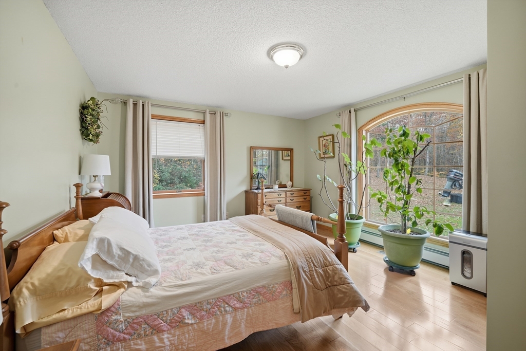 155 Woodland Way