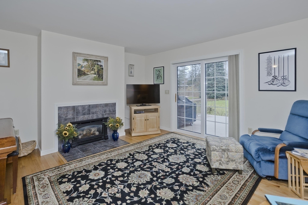 11 Sheerman Ln
