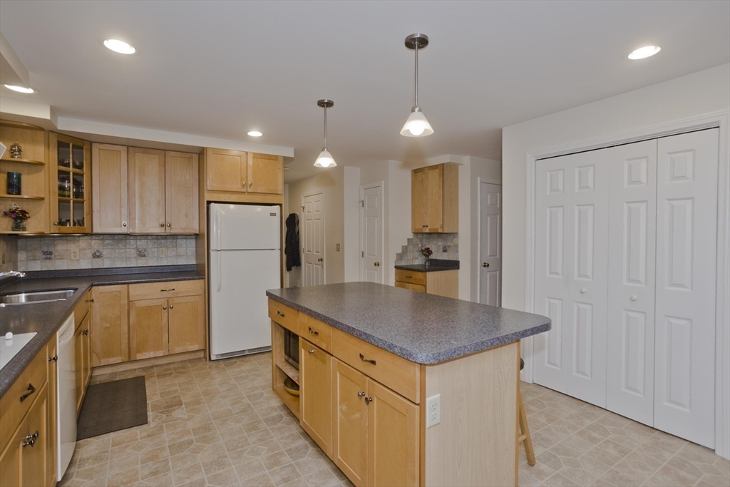 11 Sheerman Ln