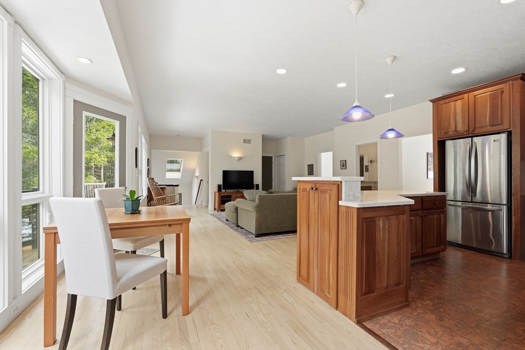16 N Valley Rd