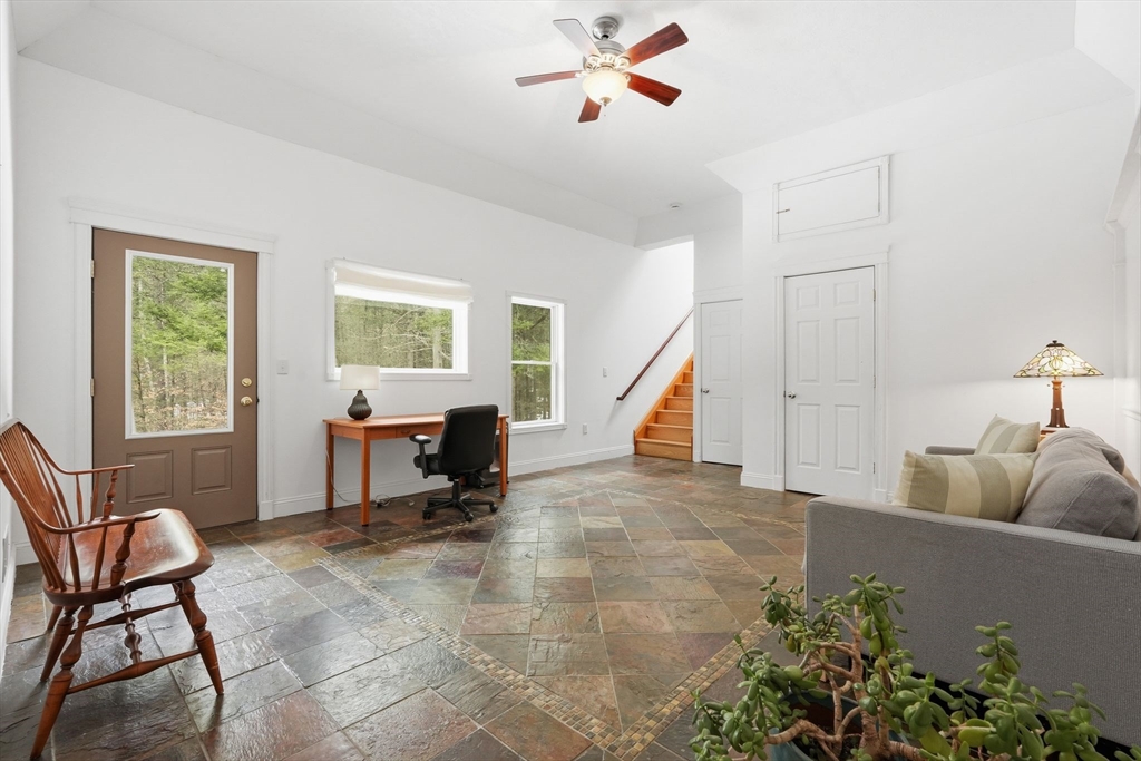 16 N Valley Rd