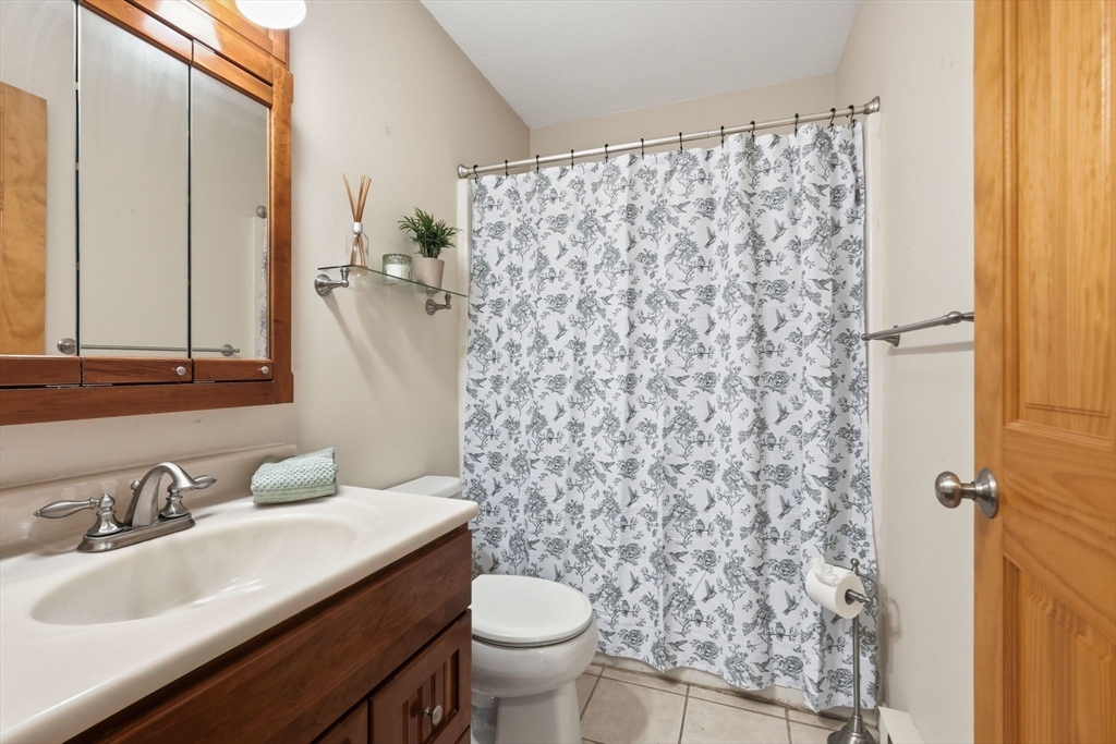 305 W Pelham Rd