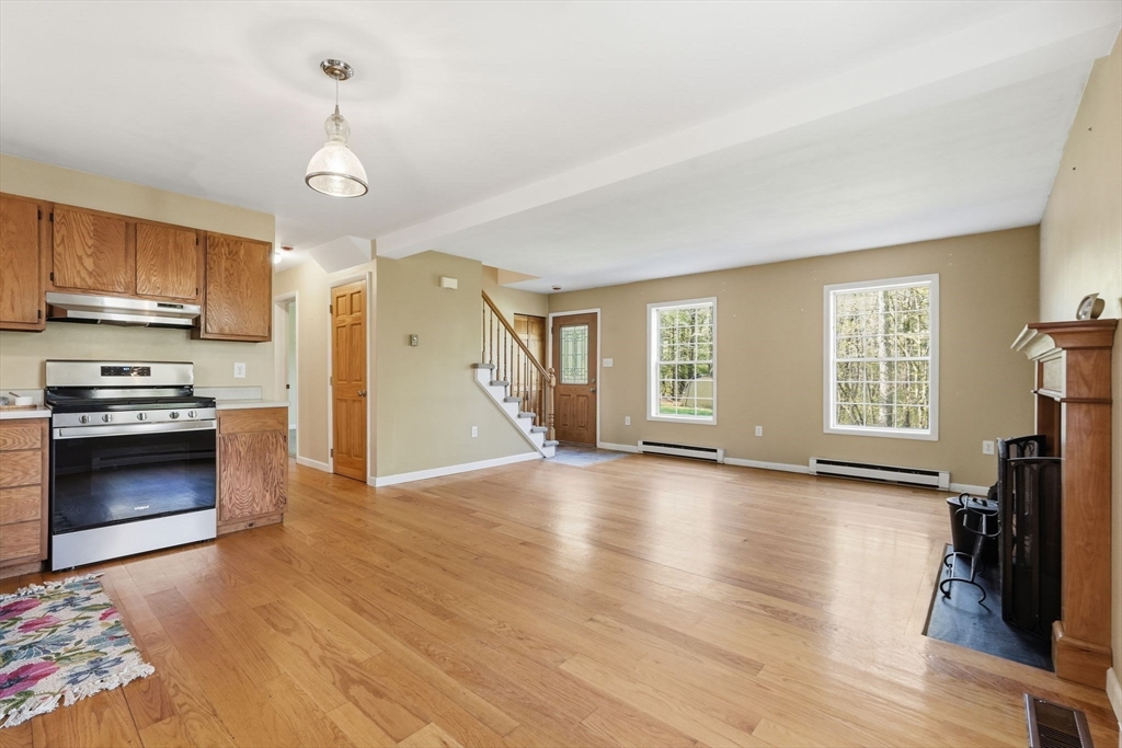305 W Pelham Rd