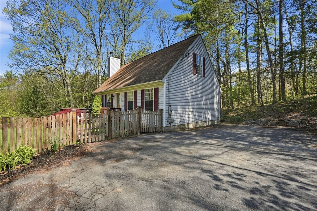 305 W Pelham Rd