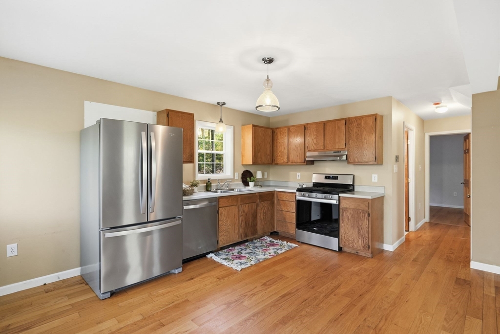 305 W Pelham Rd