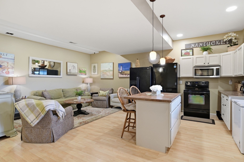 329 Southampton Rd
